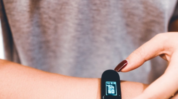 Una ricerca mostra i legami tra disturbi dell'umore e del ritmo circadiano in uno studio che utilizza i dati del Fitbit di centinaia di studenti di medicina